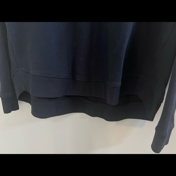 Under Armour Sweatshirt - Picture 6 of 6